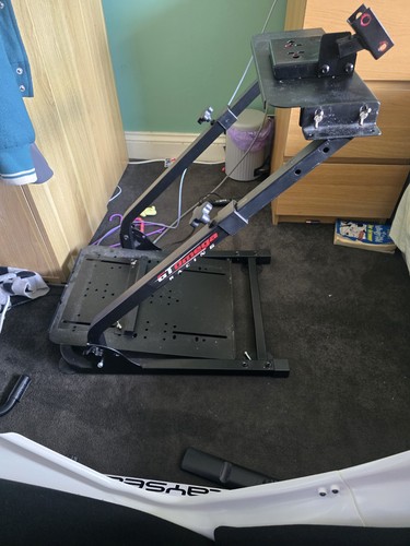 Omega gaming wheel stand - ,